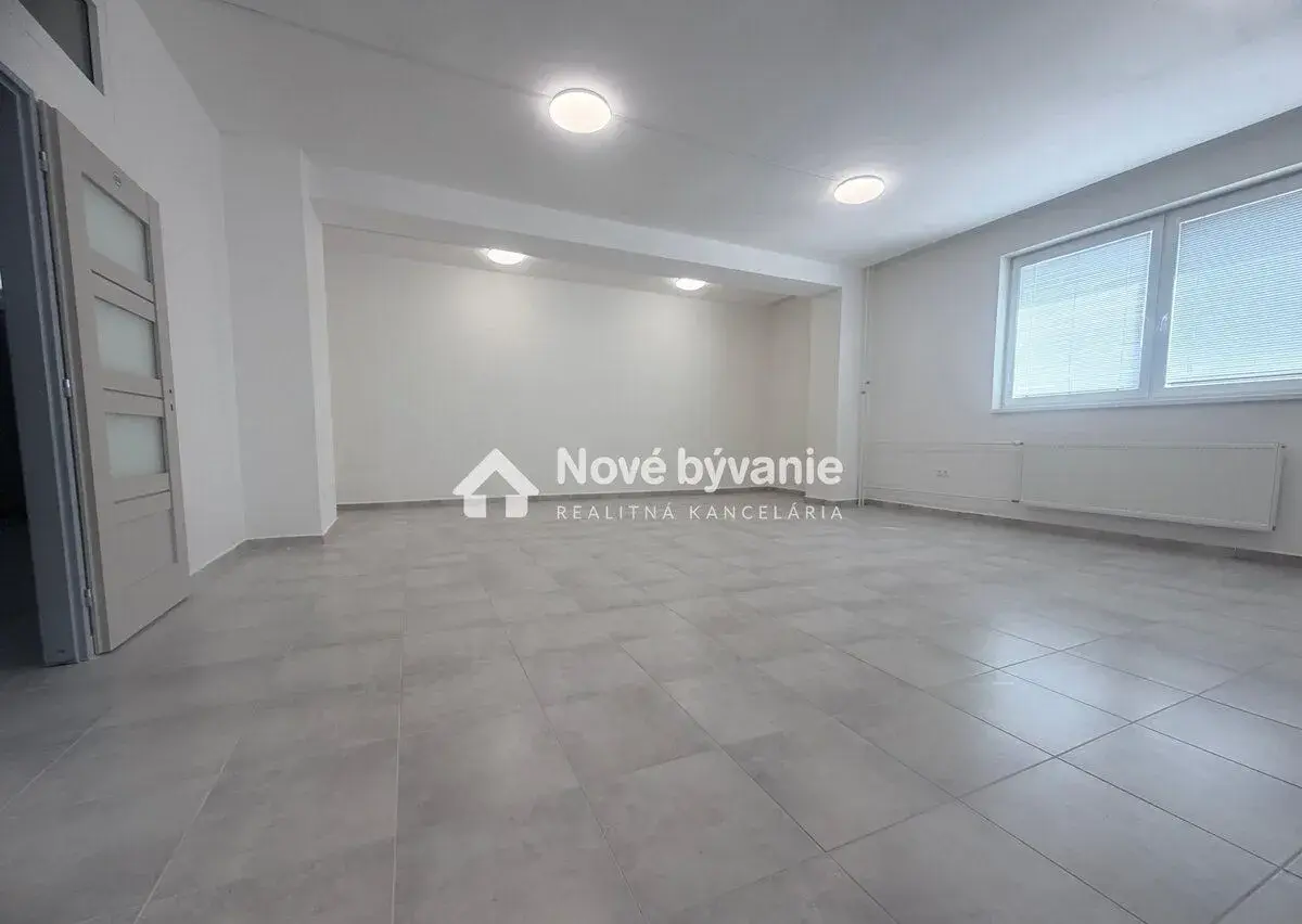 Prenájom: moderná kancelária (N107-26-DASE)