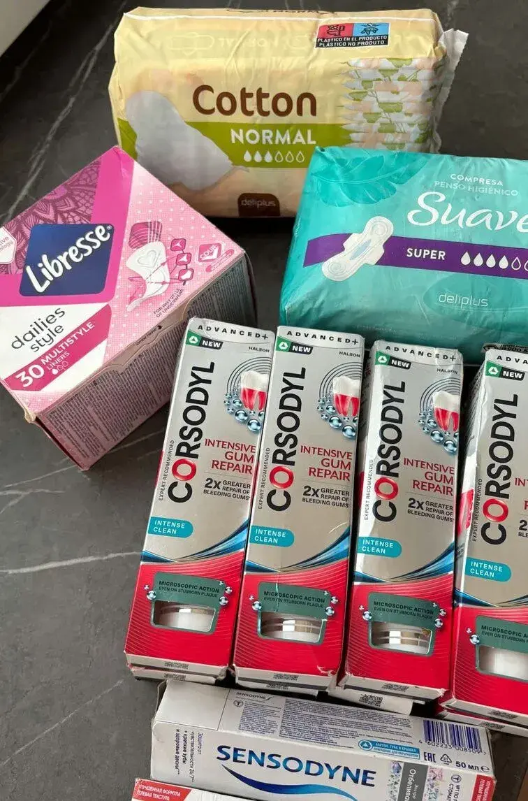 Hygienické potreby a zubnú pastu