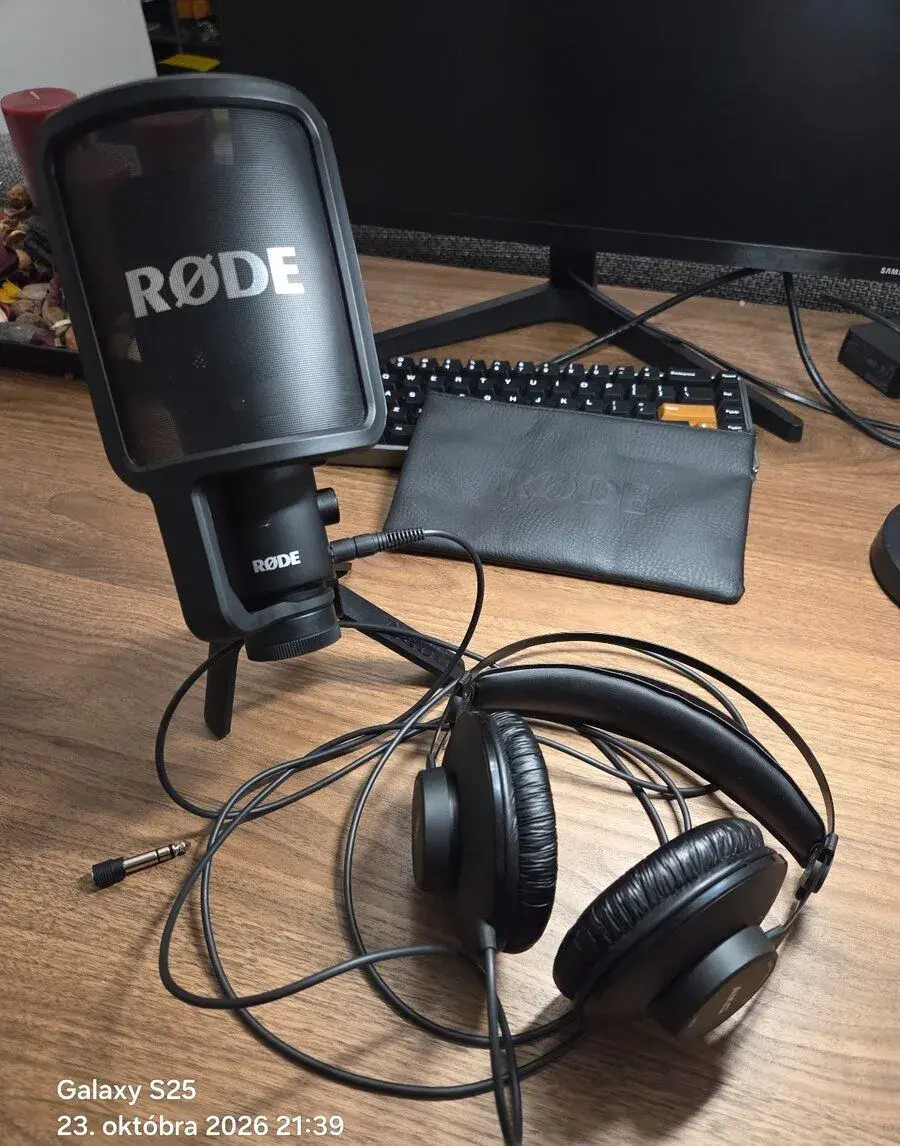 Rode nt-USB, AKG K52