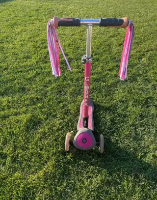 Globber Elite Deluxe Lights, kolobežka
