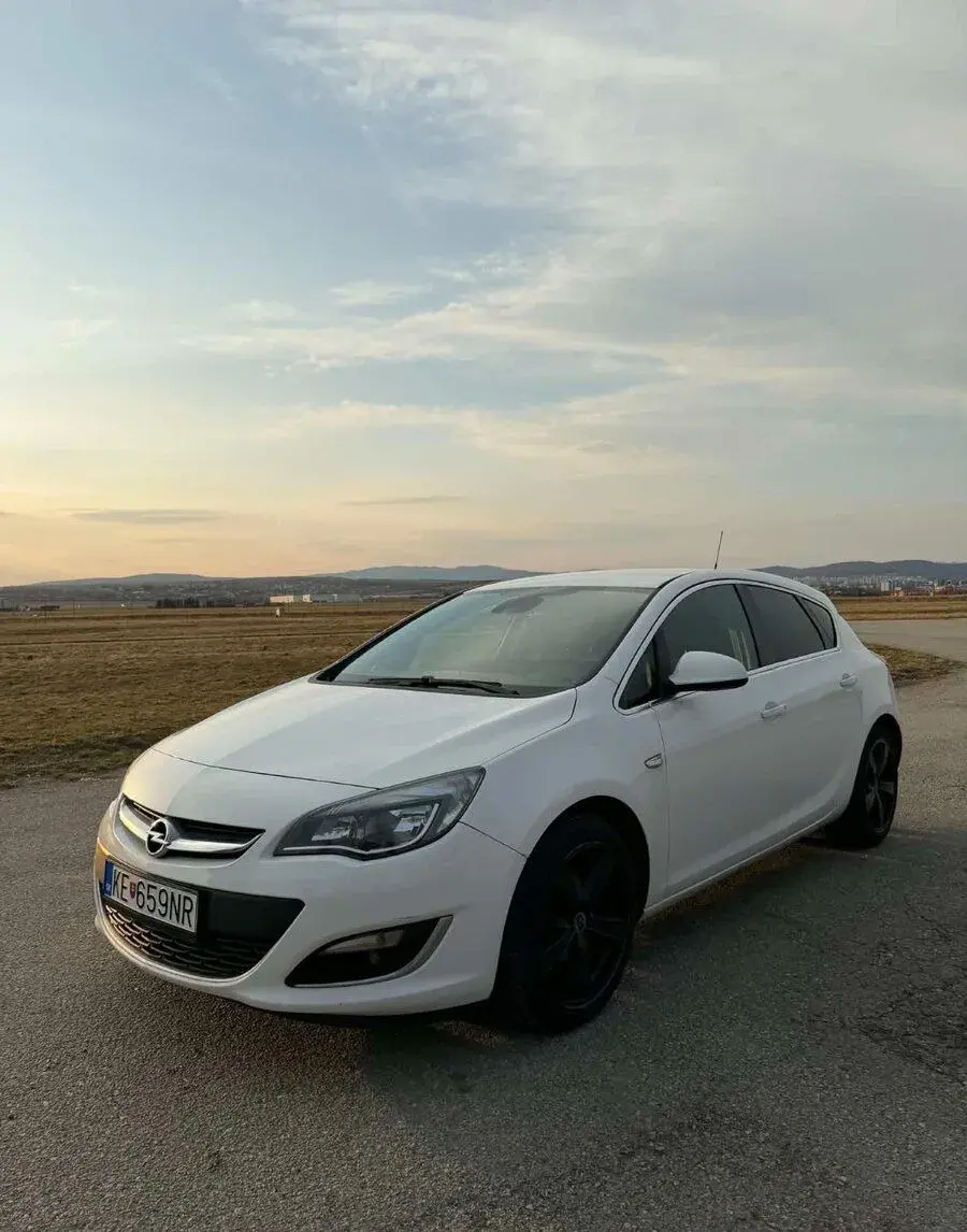 Opel Astra – 2014