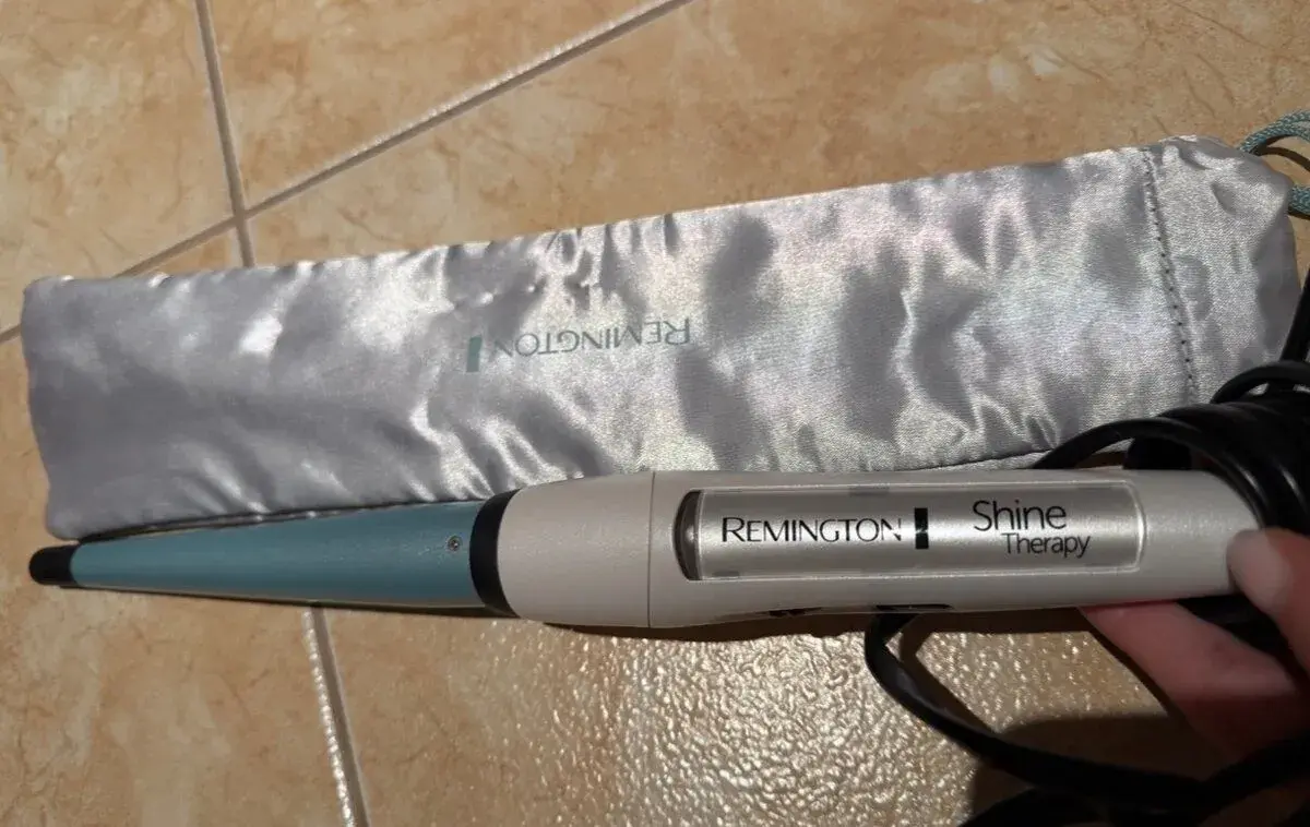 Kónická kulma Remington Shine Therapy