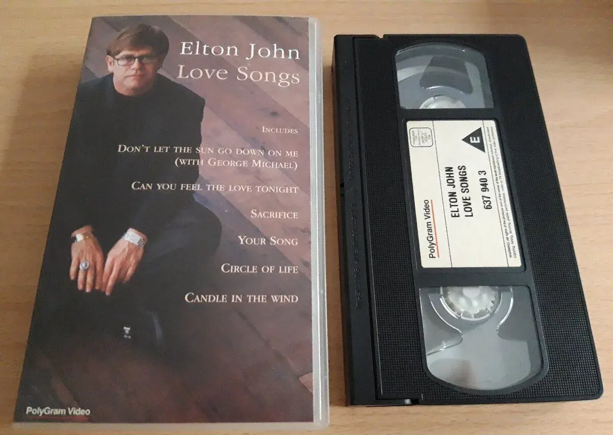 VHS ELTON JOHN - love songs