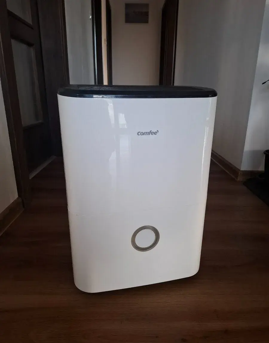 Odvlhčovač vzduchu Comfee Midea MDDF-20DEN3