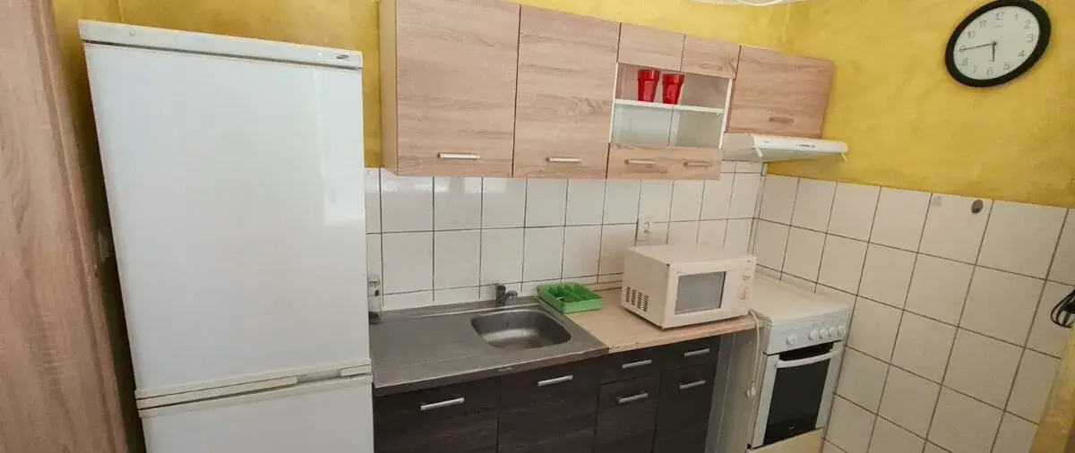 Plne funkčná nepoškodená vysoká chladnička s mrazničkou znač