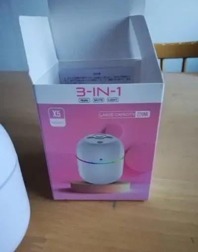 Aromaterapeuticky strojček s USB zvlhčovačom
