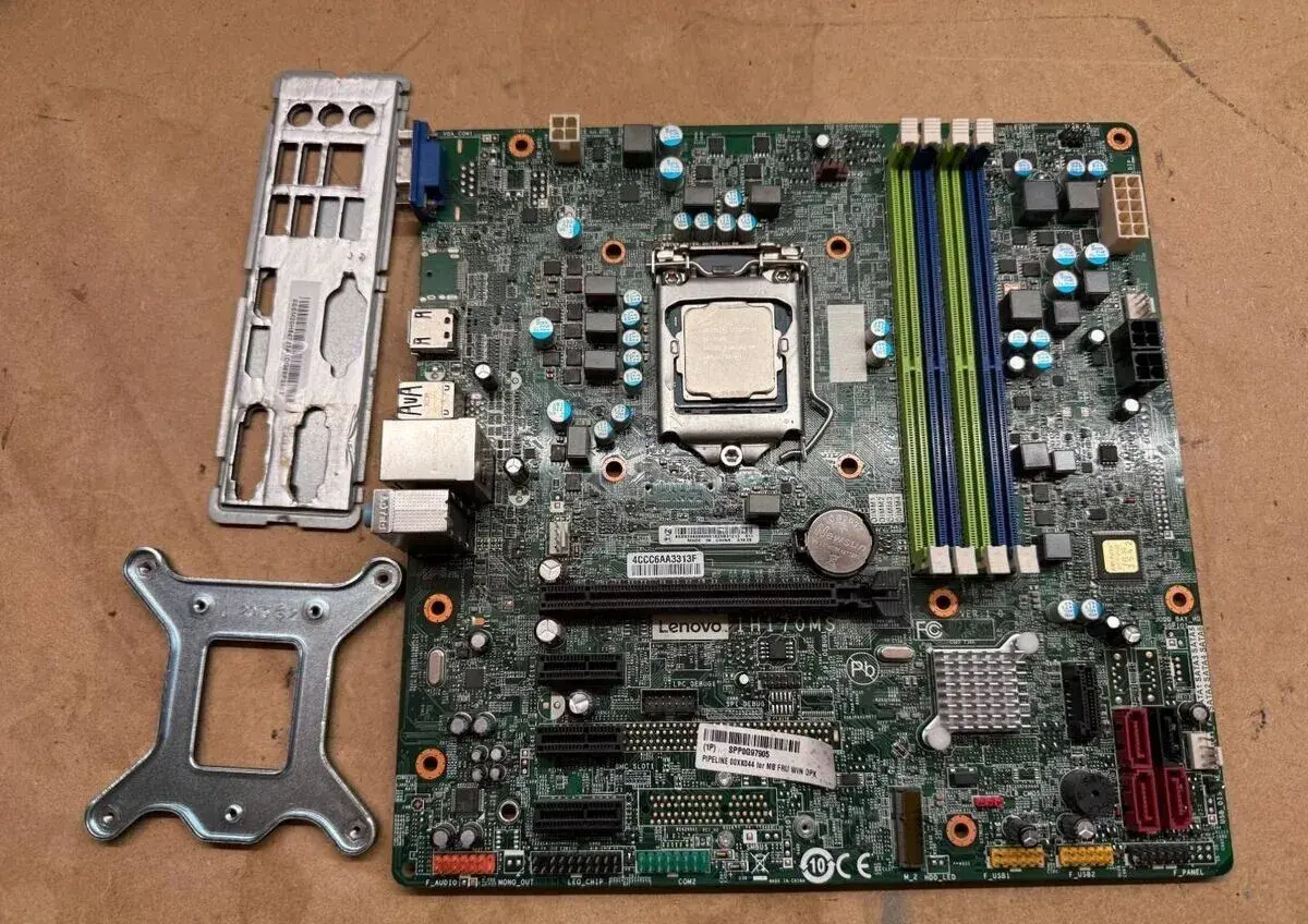 Netestovanú Lenovo dosku s procesorom i3 7100.