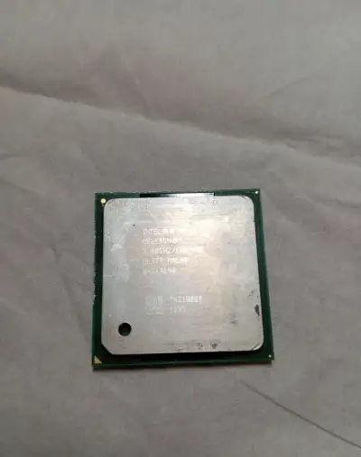 Intel Celeron D 340 (2.80 GHz, LGA 775) – retro / náhradné d