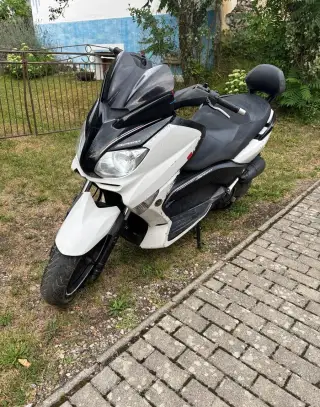 Yamaha xmax sport 125