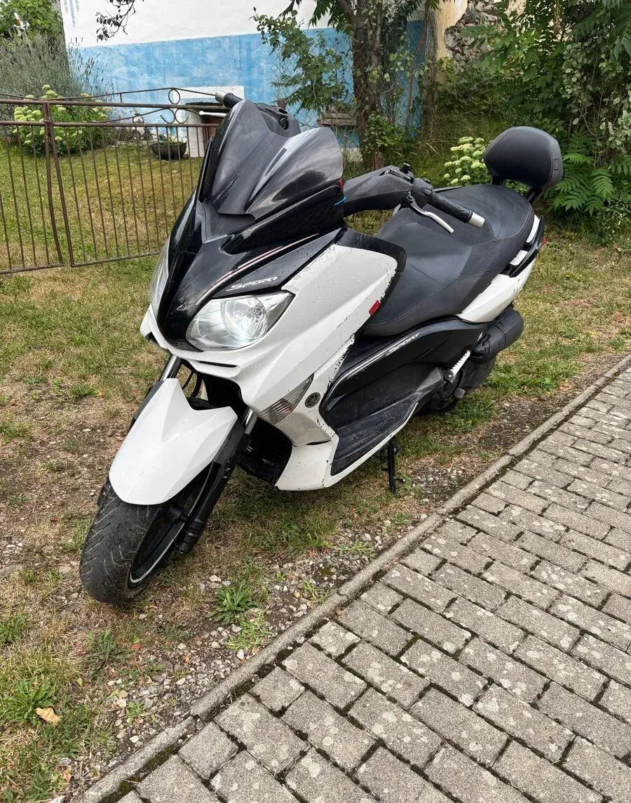 Yamaha xmax sport 125