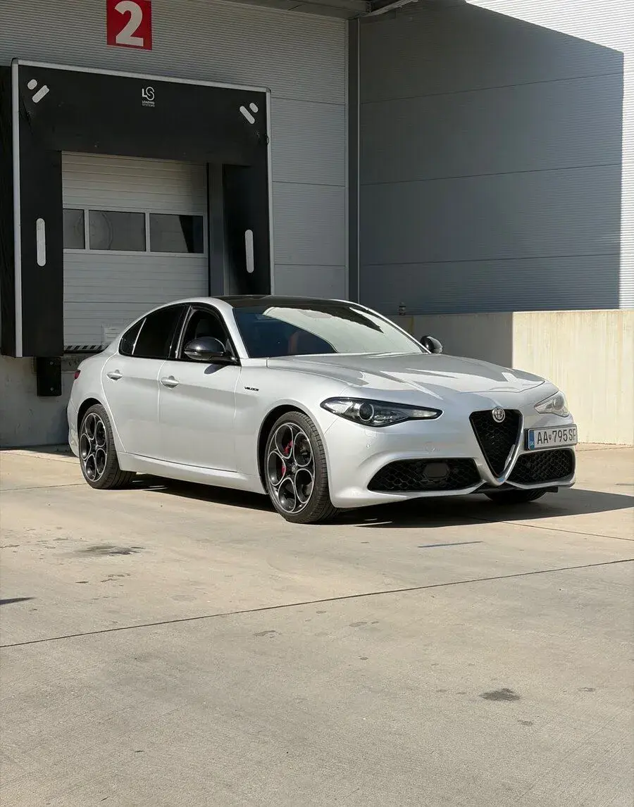 Alfa Romeo Giulia – 2021, 53 000 km