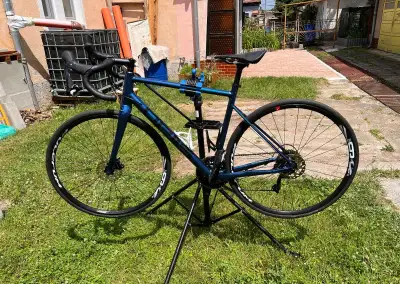 Cestný bicykel Pells Aeron Pro + Shimano Pd-Rs500 ped