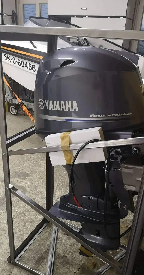 LODNY MOTOR YAMAHA F70 AETL