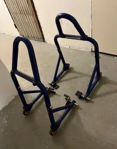 stojan na motorku