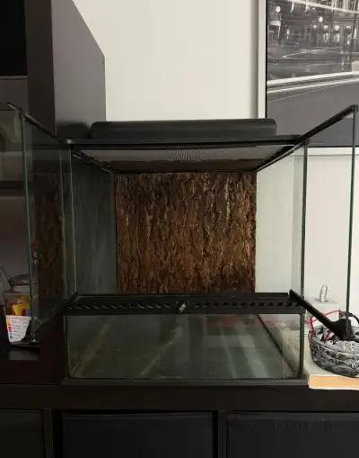 Exo Terra terarium skle.