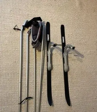 Ski set Thule na cyklovozik