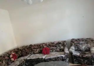 Starší nábytok vo veľmi dobrom stave (lacno)