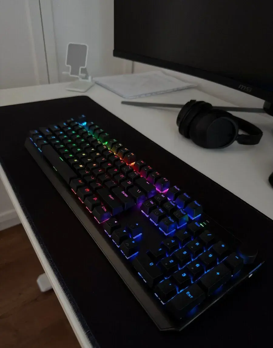 Herná klávesnica Endorfy Thock Wireless Red (US)