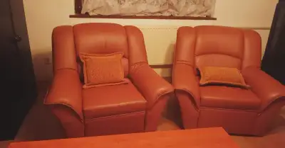 Gauč a dve kreslá