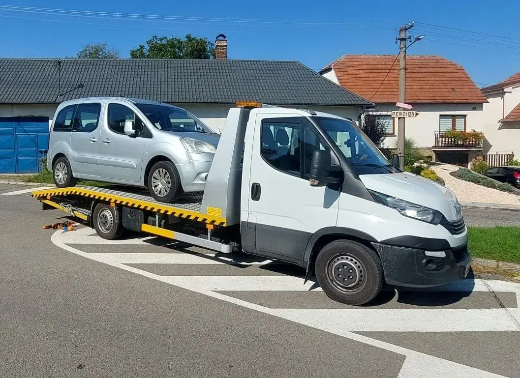 Odťahovka kat. N1 do 3,5t,IVECO 35S18 132kw, EURO6