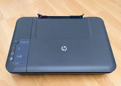 HP Deskjet 1050A - tlačiareň / skener / kopírka