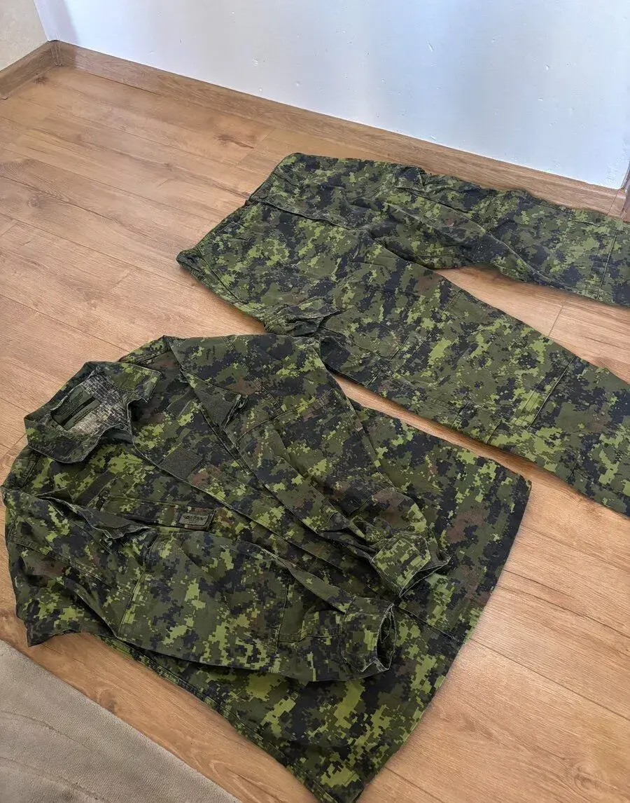 Kompletnú Cadpat uniformu