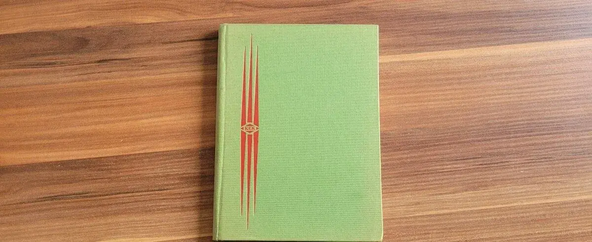 Fauna a flóra v albume B5 - veľmi pekný stav