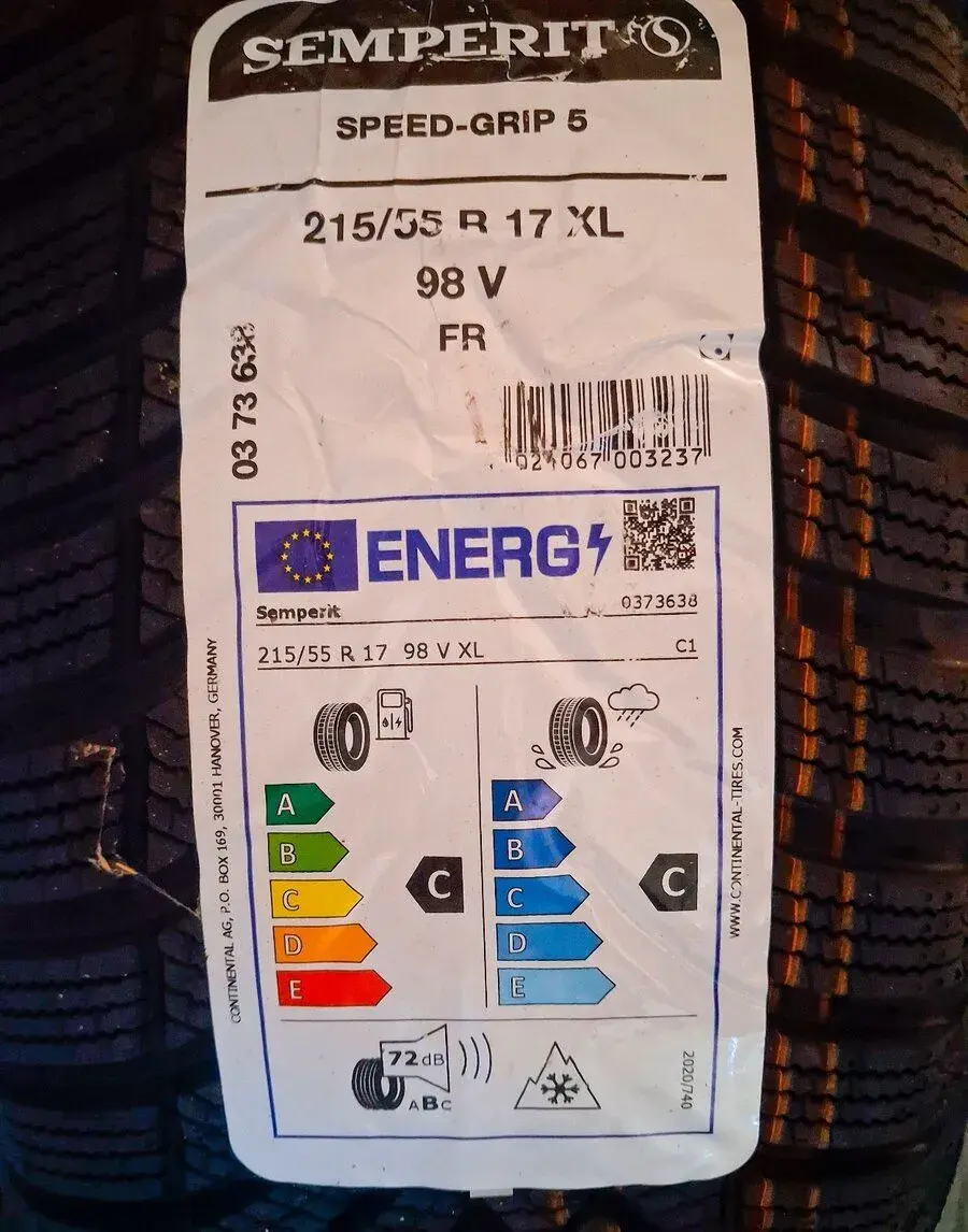 nové zimné pneumatiky 215/55 R 17