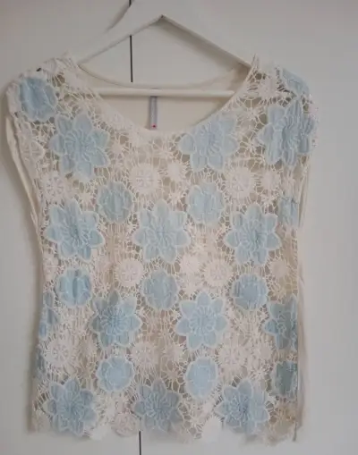 Letná blúzka/tričko s macramé čipkou