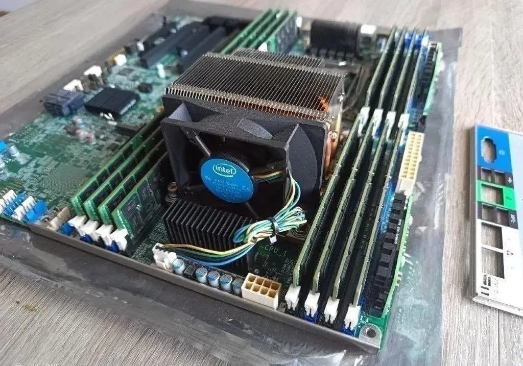 Intel Server S2600CW LGA 2011-3