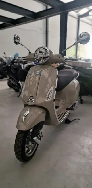 Vespa Primavera 125