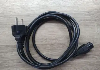 Napajaci kabel 220 V pre adaptery notebookov HP