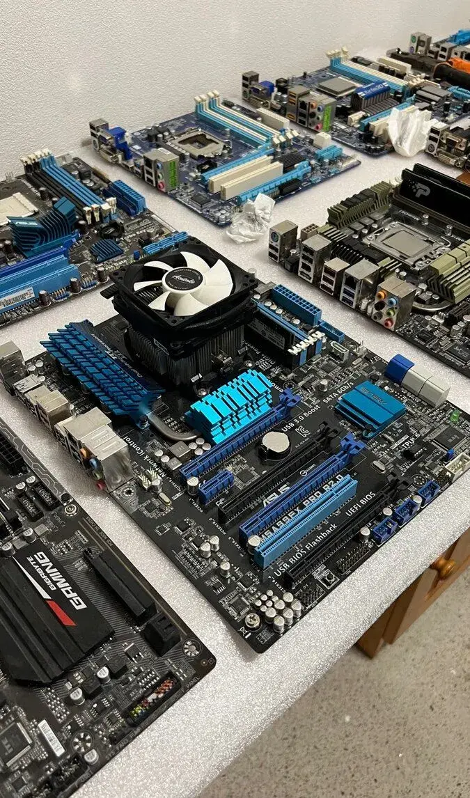 Zostava základnej dosky, cpu a ram