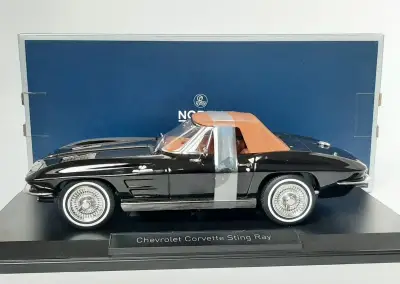 1:18 - Chevrolet Corvette Stingray Cabriolet - Norev - 1:18