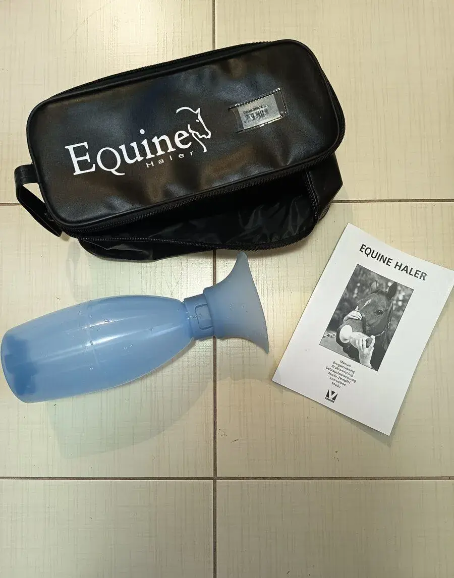 Inhalačný prístroj pre dýchavičné kone