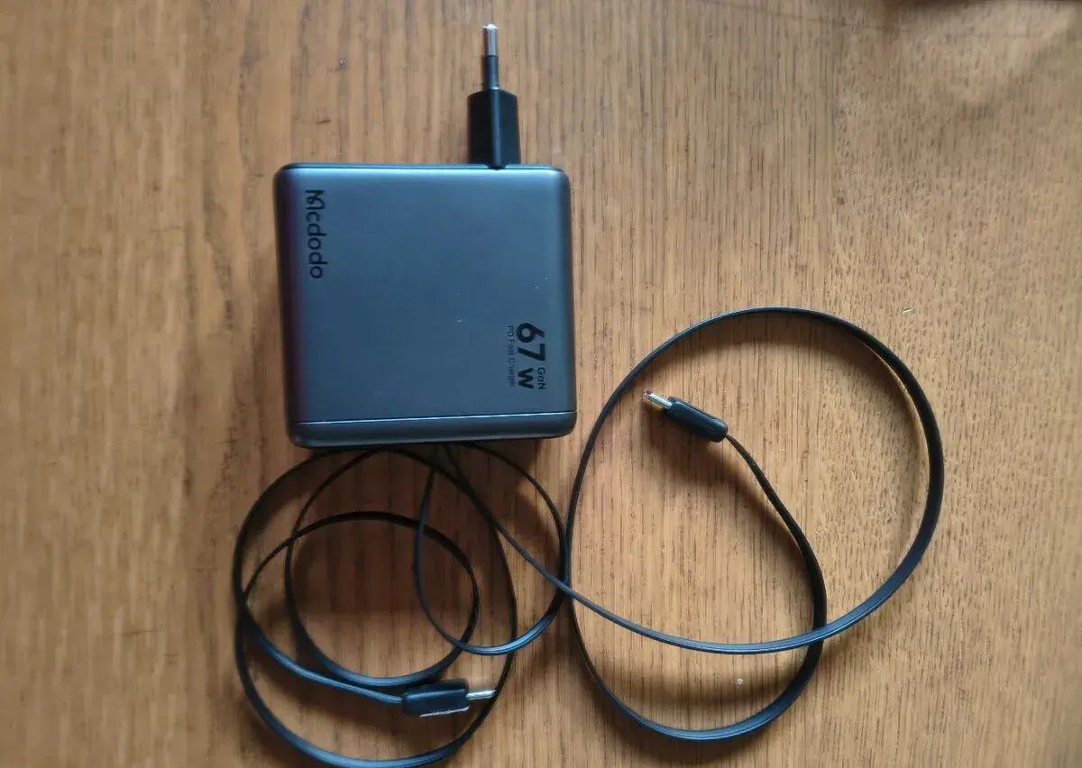 Rýchlonabíjačka Mcdodo FreeGo Pro 67 W GaN