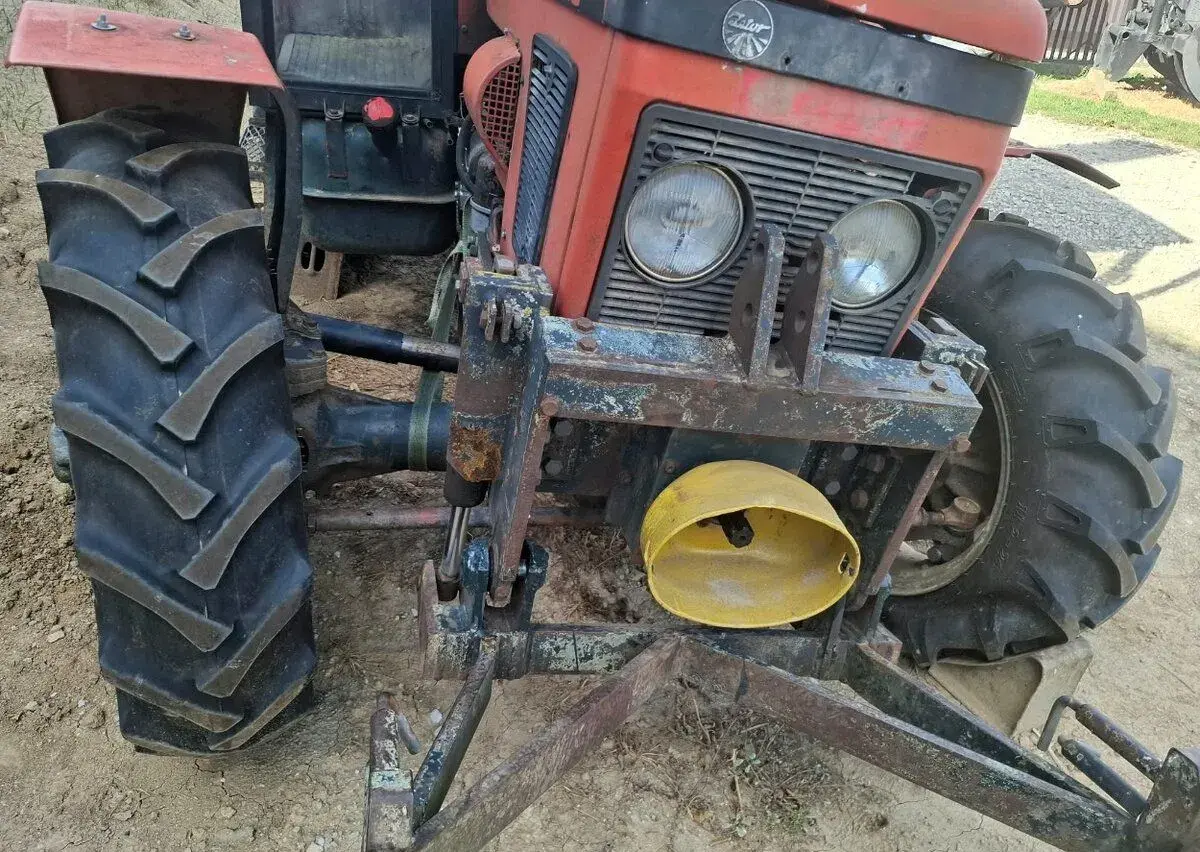 Celnu hydrauliku Zetor