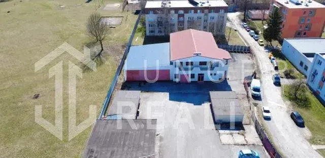 Na predaj priem. areál s admin. budovou a garážami v Rožňave