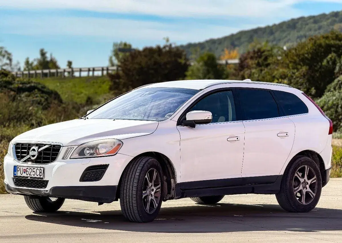 Volvo XC60 – 2011, 328 000 km