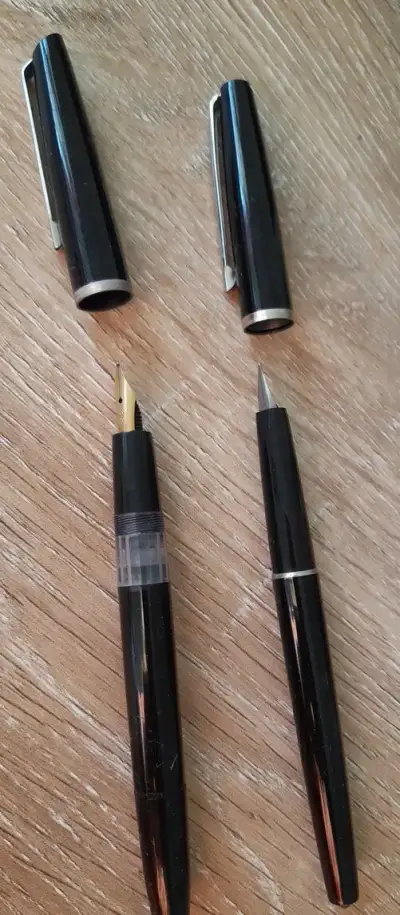 Retro plniace pera Centropen