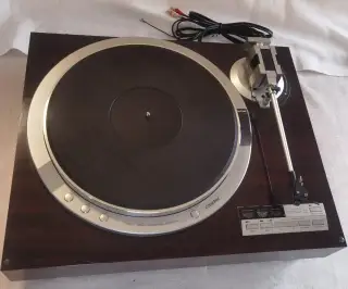 Gramofón Victor (JVC) QL-Y55F