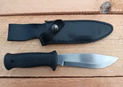 Nôž Mikov Bombur 440A