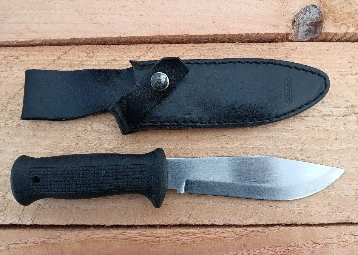 Nôž Mikov Bombur 440A