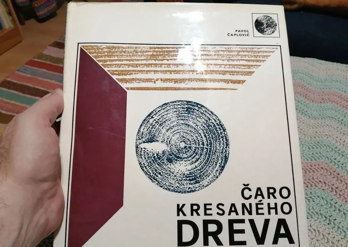 Čaro kresaného dreva--1977--Pavol Čaplovič--počet strán 176