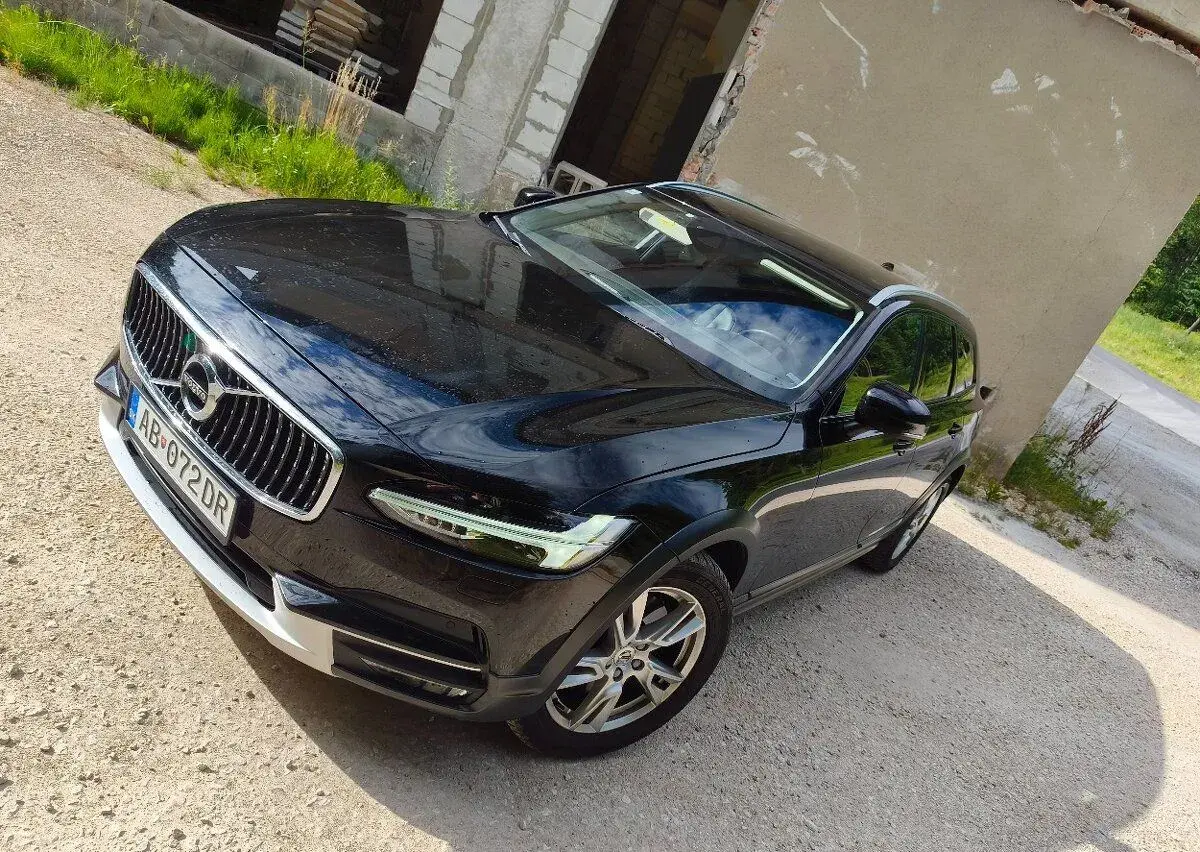 Volvo v90 – 2019, 268 700 km