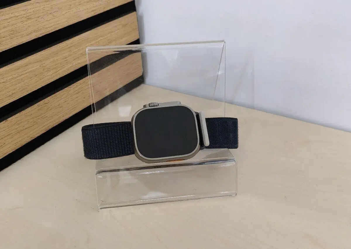 Apple Watch Ultra 2 49mm Titanium & Ceramic Case -