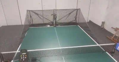 Stolnotenisový robot DONIC Robo-Pong 2055