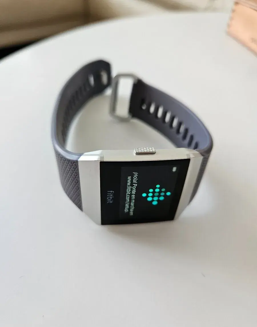 Fitbit Ionic - smart hodinky
