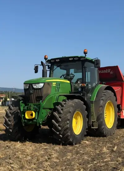 John Deere 6210R