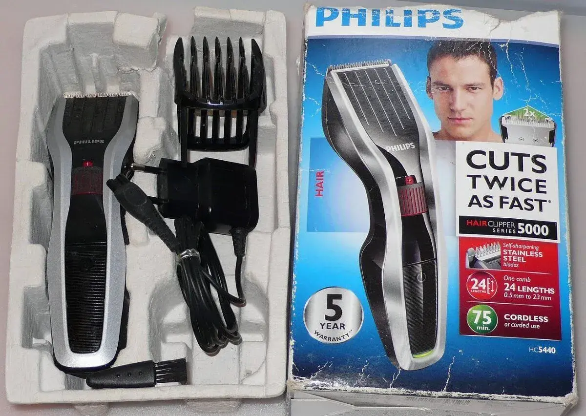 Dva strihače vlasov Philips